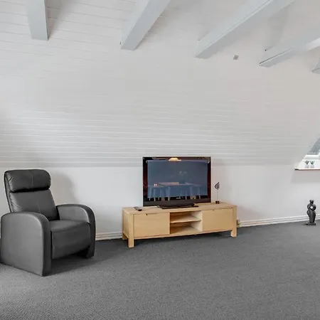 Awesome In With 3 Bedrooms Semesterbostad
