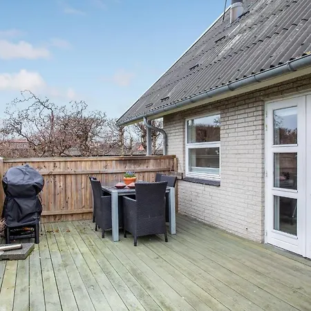 Awesome In With 3 Bedrooms Semesterbostad