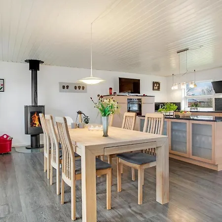 Semesterbostad Awesome In With 3 Bedrooms