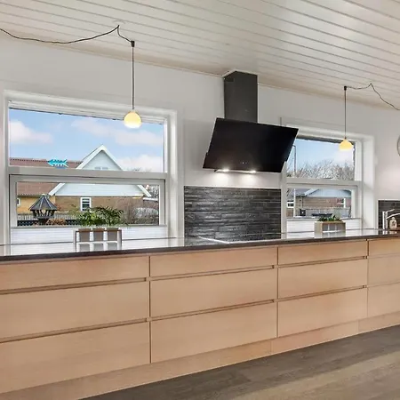 Awesome In With 3 Bedrooms